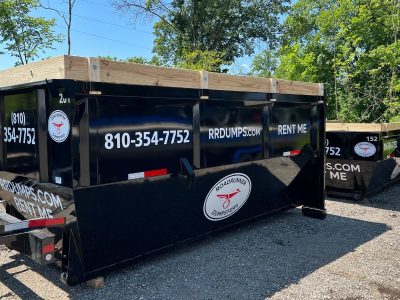 Construction debris dumpster